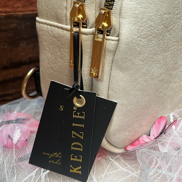 Kedzie Shell Sunset Sling Purse - Picture 4 of 5